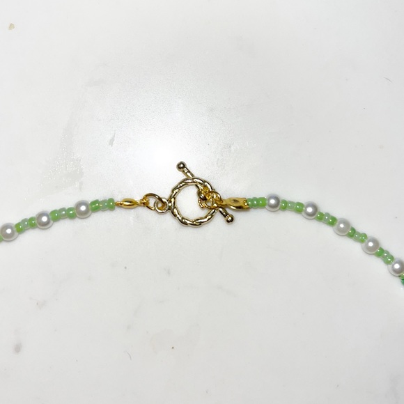 50% OFF HANDMADE | Faux Pearl Necklace | Green| Toggle Clasp - Picture 2 of 4